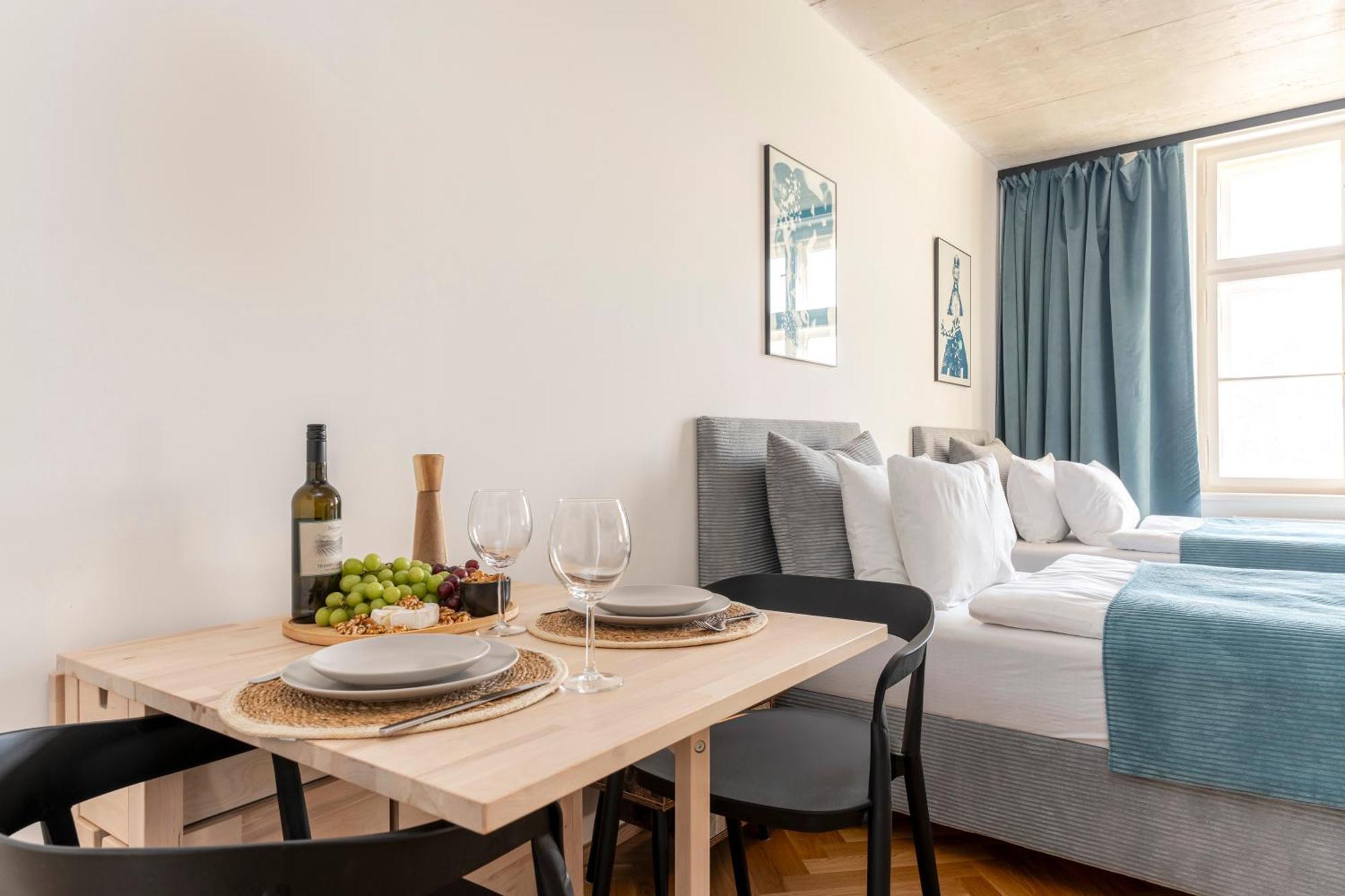 Visit Oomph Apartment Prag